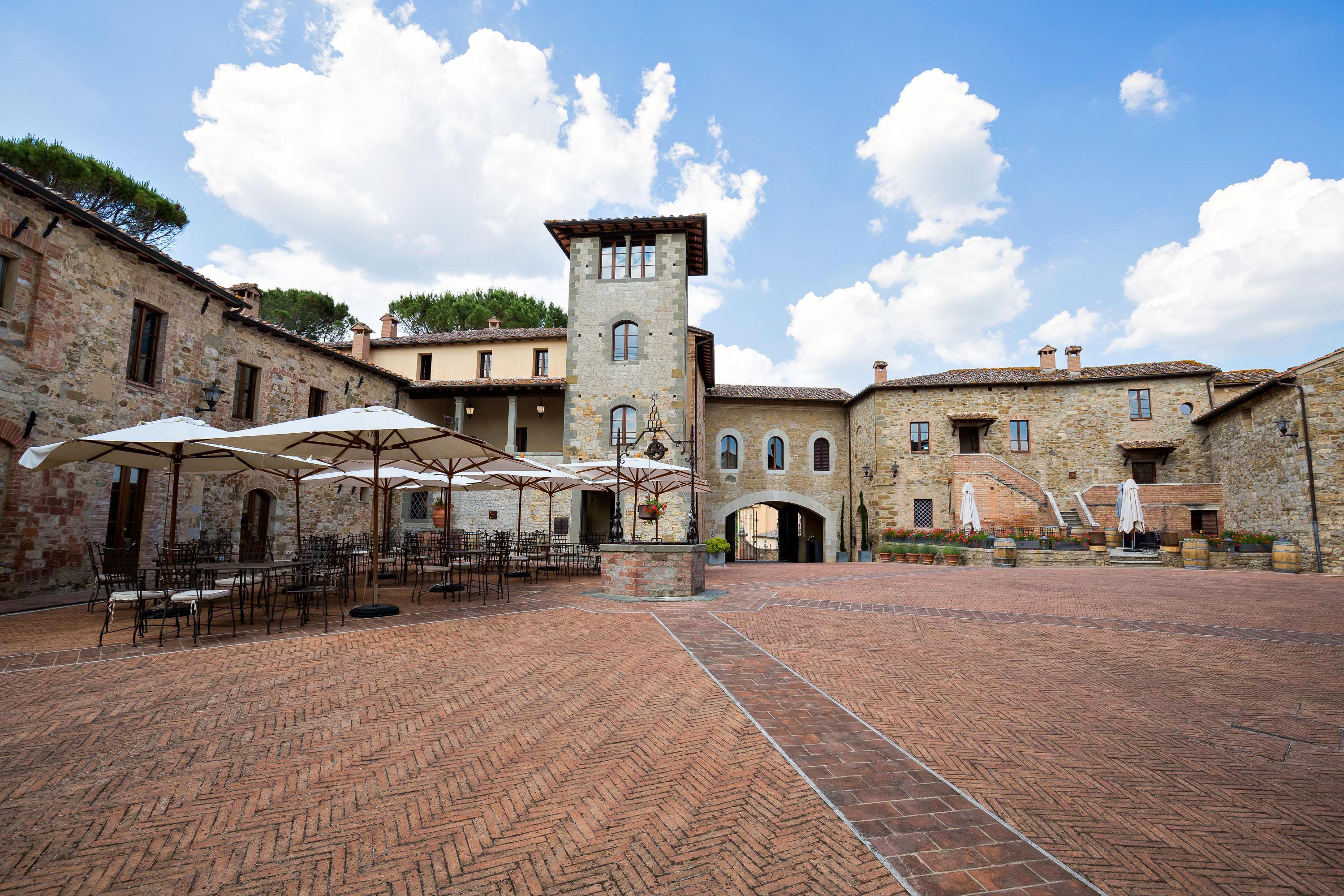 Castel Monastero - The Leading Hotels Of The World Castelnuovo Berardenga Bagian luar foto